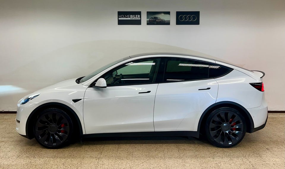 Tesla Model Y Performance AWD 5d