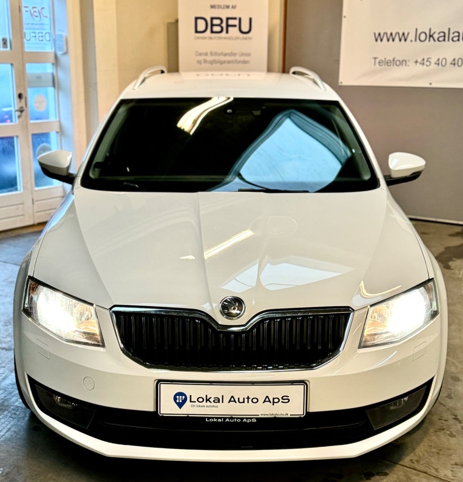 Skoda Octavia 1,8 TSi 180 Elegance Combi DSG 5d