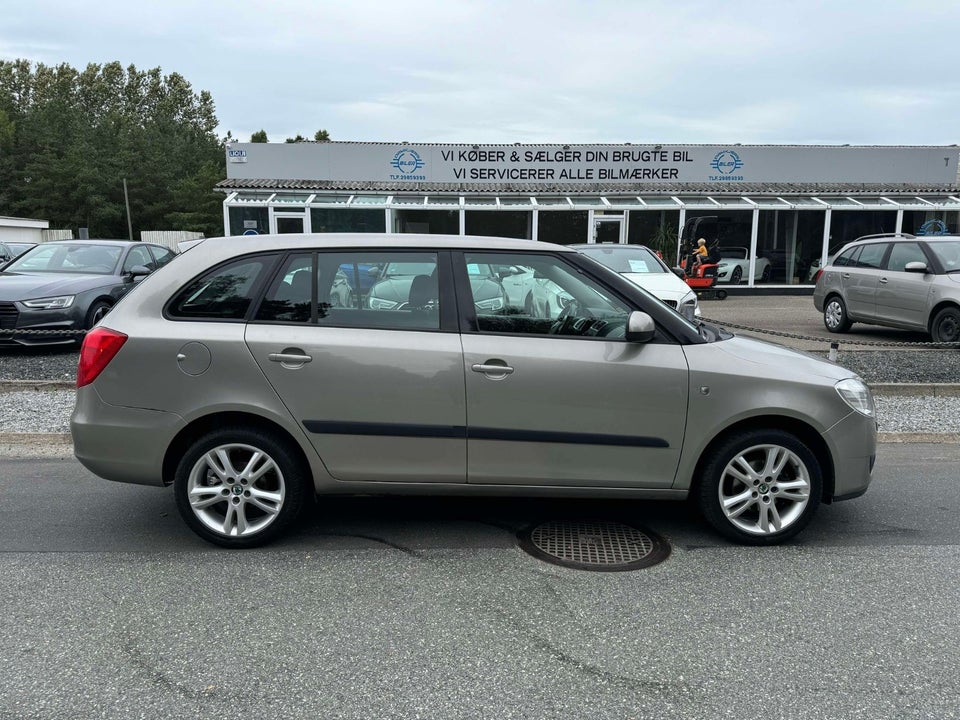 Skoda Fabia 1,4 16V Ambiente Combi 5d