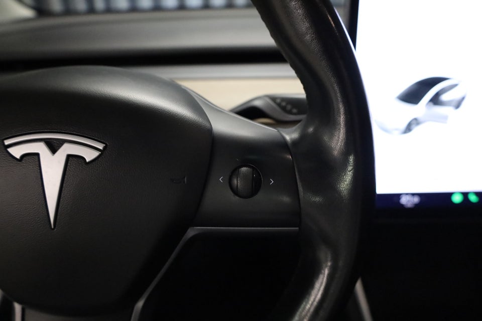 Tesla Model 3 Long Range AWD 4d
