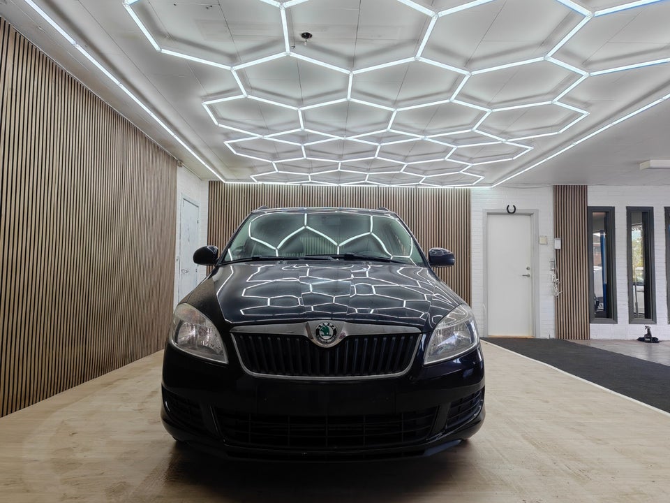 Skoda Fabia 1,6 TDi 105 Ambiente Combi 5d