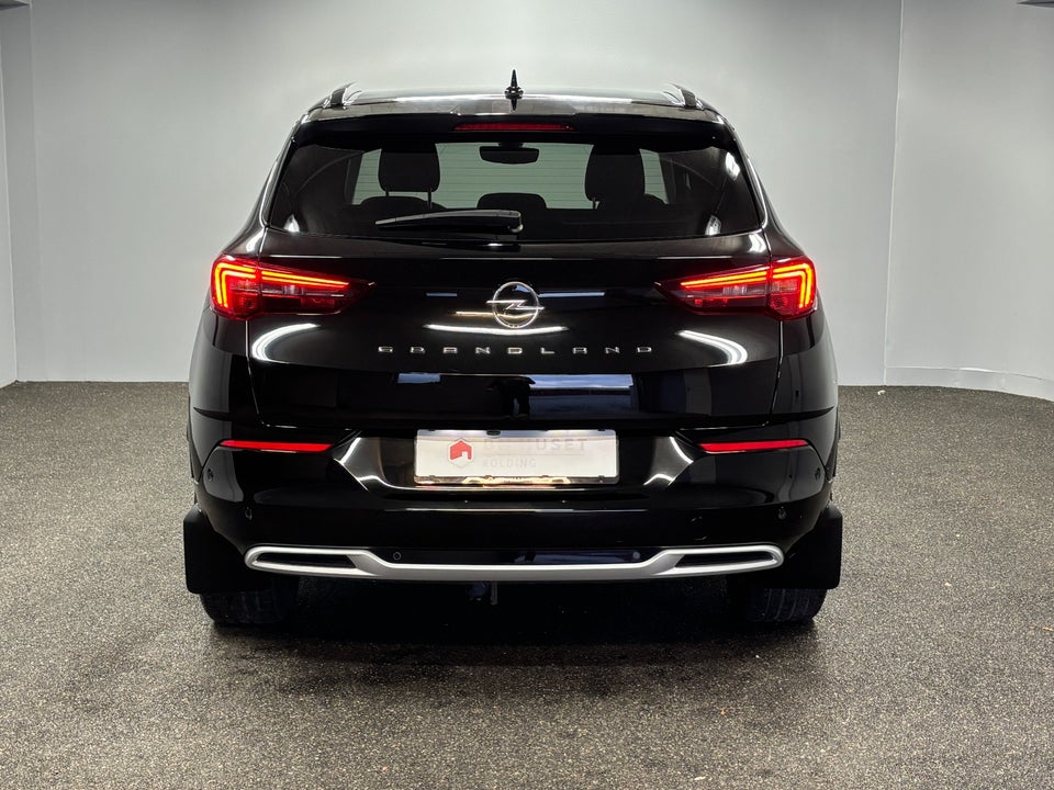 Opel Grandland 1,6 Hybrid Ultimate aut. 5d