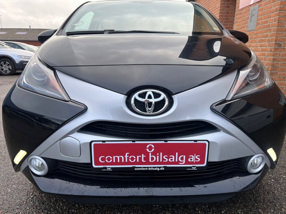 Toyota Aygo 1,0 VVT-i x-black II 5d