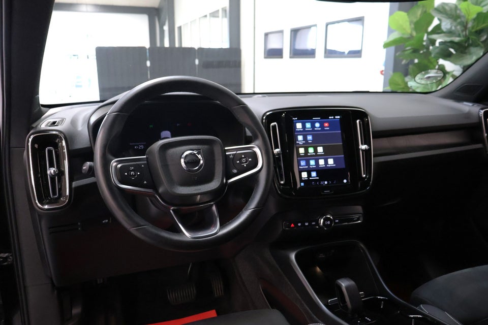 Volvo XC40 ReCharge Extended Range Plus 5d