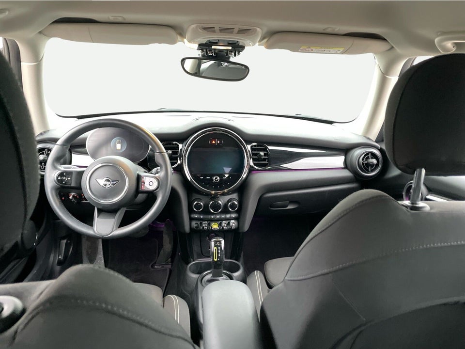 MINI Cooper SE Essential 3d