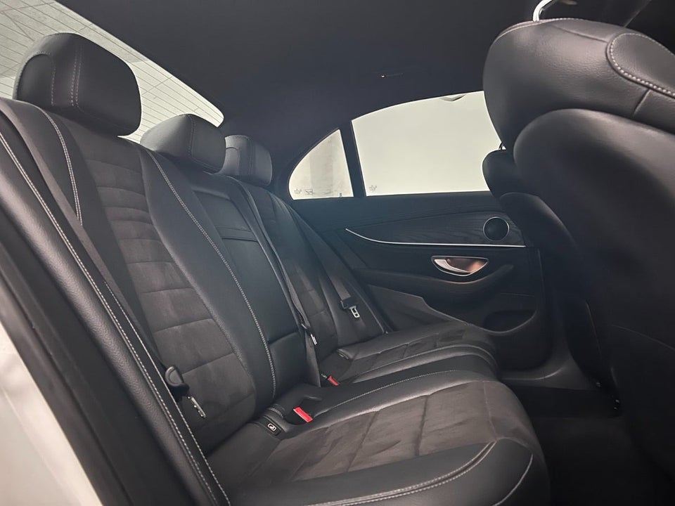 Mercedes E300 2,0 AMG Line aut. 4d