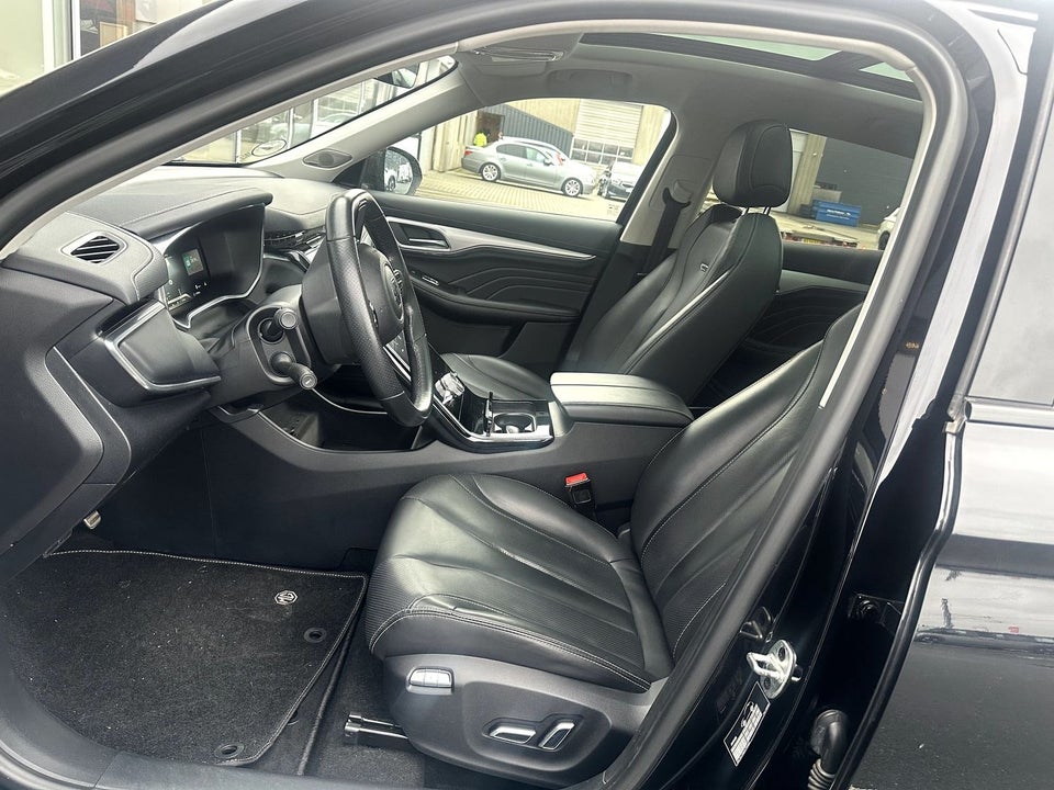 MG Marvel R Performance 5d