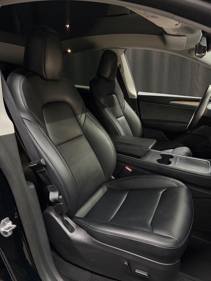 Tesla Model Y Performance AWD 5d