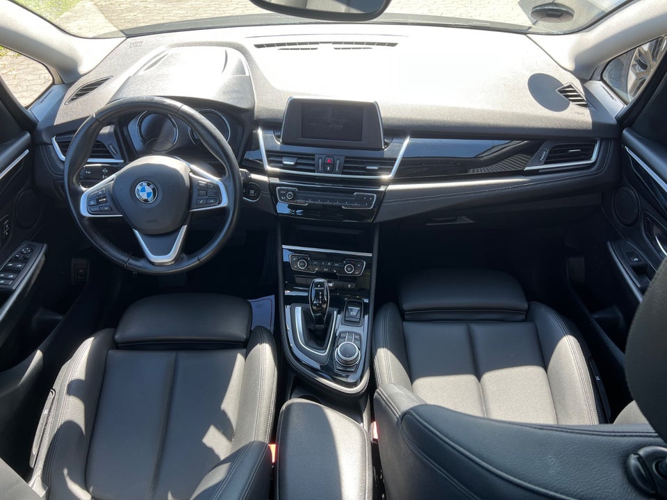 BMW 218i 1,5 Gran Tourer Connected aut. 7prs 5d