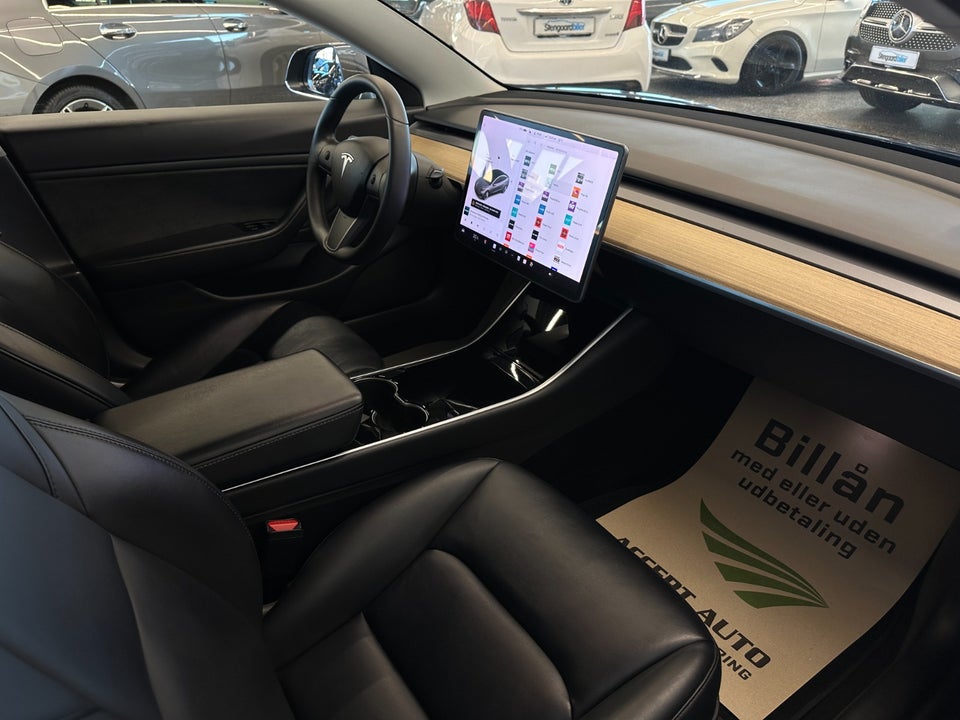 Tesla Model 3 Long Range AWD 4d