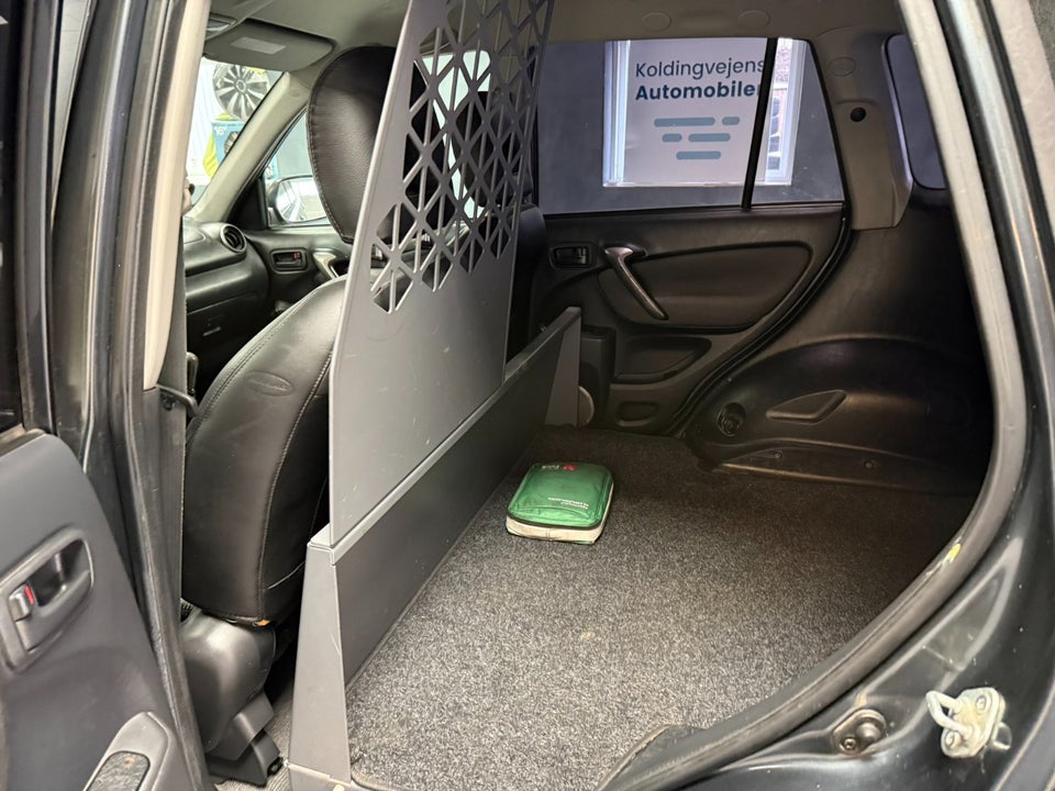 Toyota RAV4 2,0 VVT-i 4x4 5d