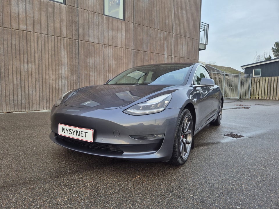 Tesla Model 3 Long Range AWD 4d