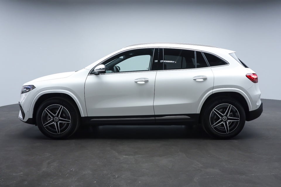 Mercedes EQA350 AMG Line 4Matic 5d