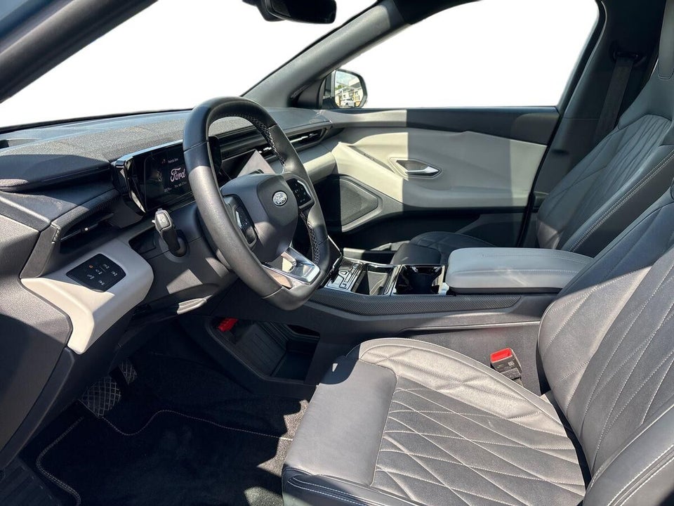 Ford Explorer 77 Premium Extended Range 5d