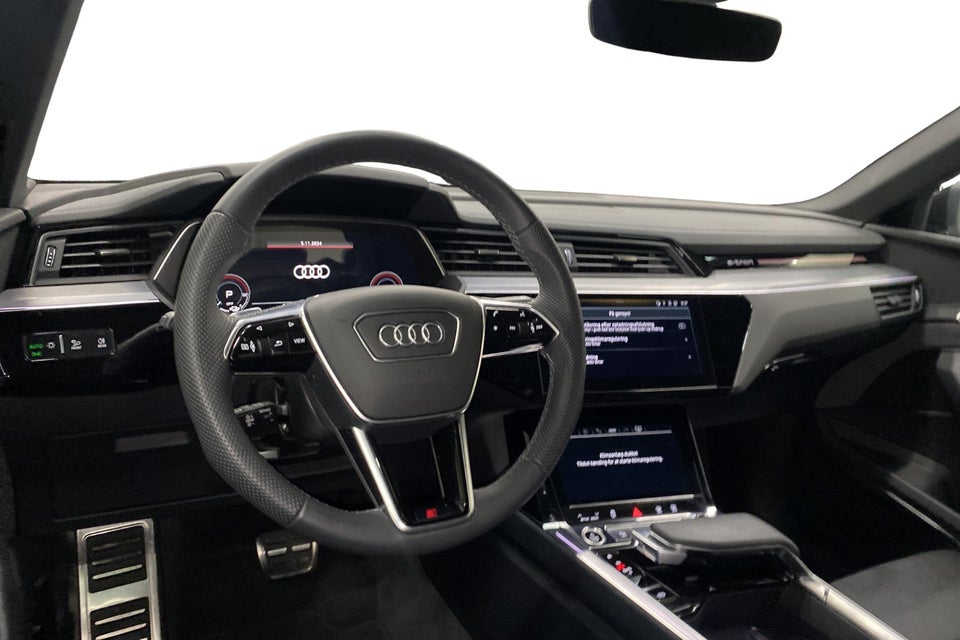 Audi Q8 e-tron 55 S-line quattro 5d