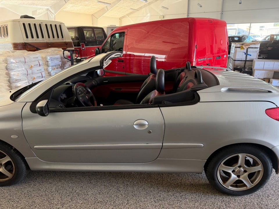 Peugeot 206 1,6 16V CC 2d