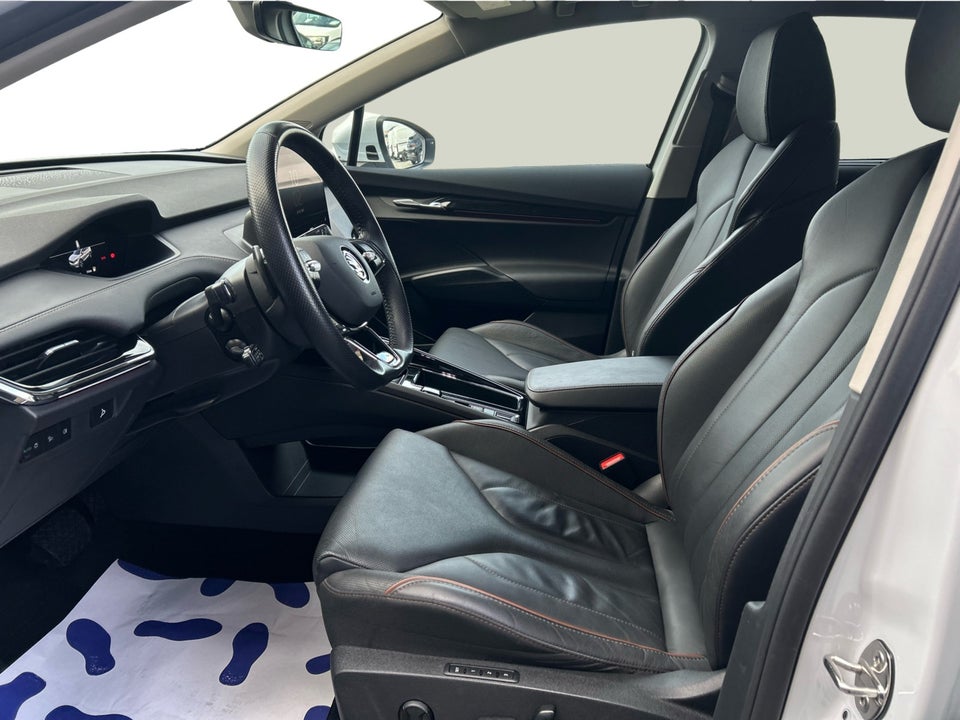 Skoda Enyaq 80 iV Suite 5d
