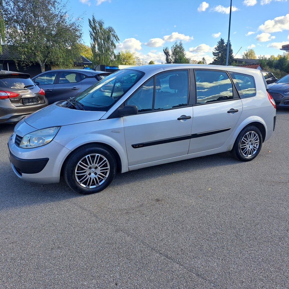 Renault Grand Scenic II 1,6 16V 7prs 5d