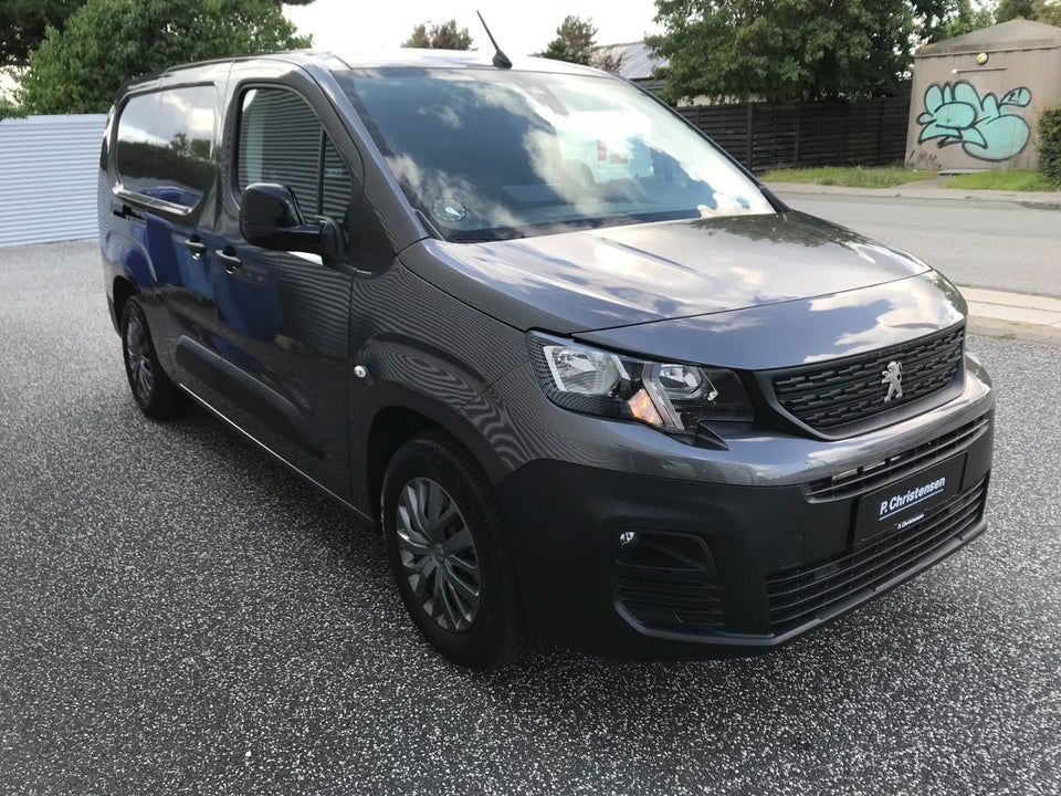 Peugeot e-Partner 50 L2V2 Plus Van
