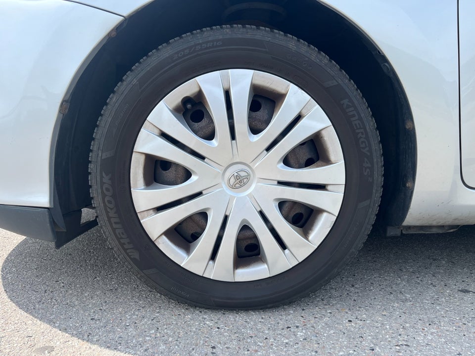 Toyota Auris 1,6 T2 5d