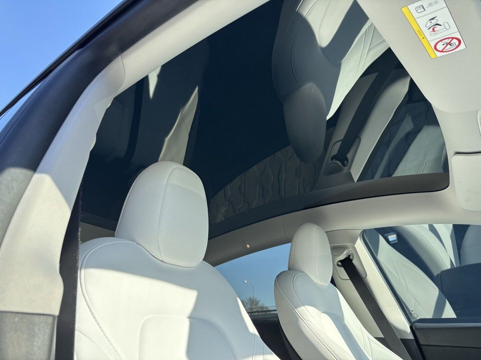 Tesla Model Y RWD 5d