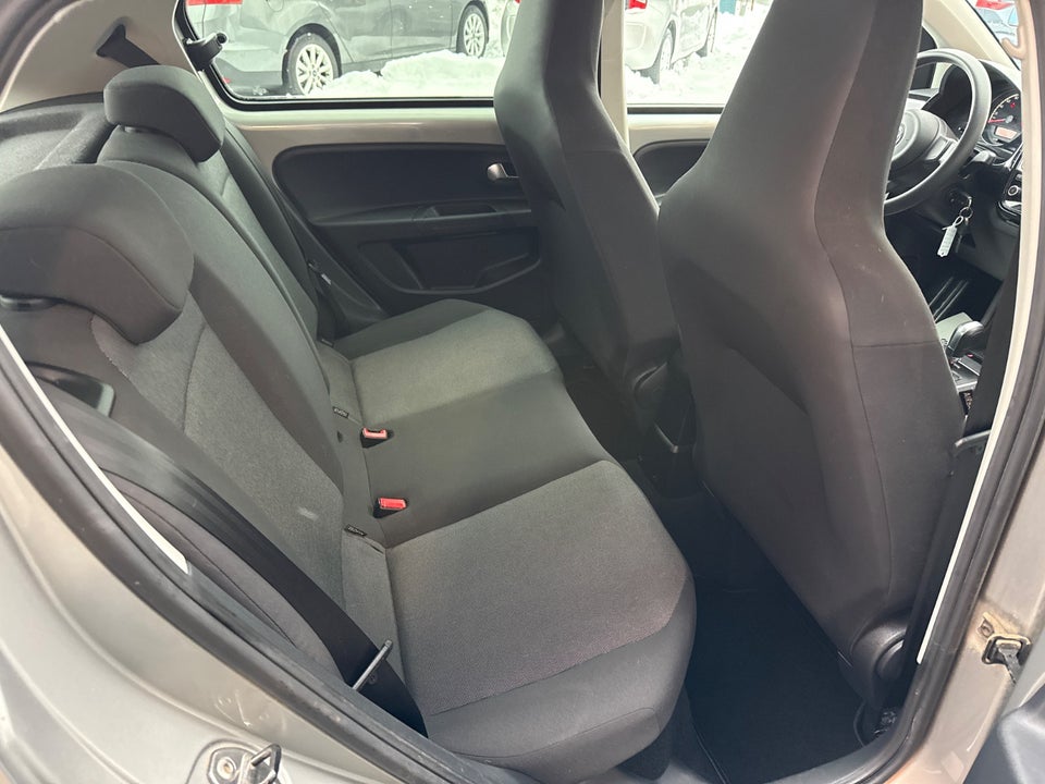 VW Up! 1,0 75 Move Up! ASG 5d