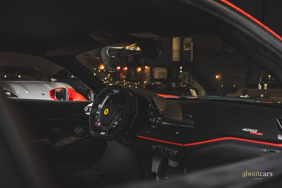 Ferrari 488 Pista Piloti 3,9 DCT 2d