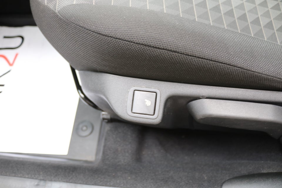 Peugeot 108 1,0 e-VTi 72 Infinity 5d