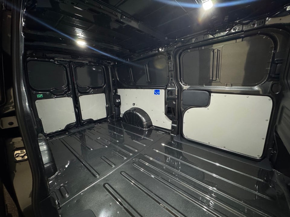 Ford Transit Custom 320 L2 2,0 EcoBlue Limited aut.