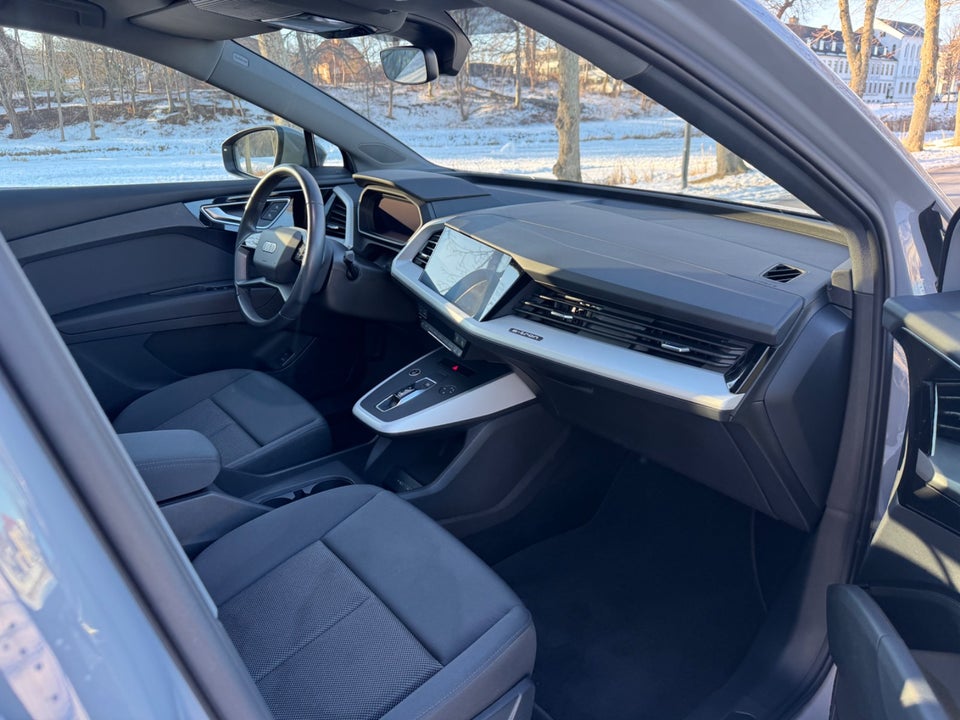 Audi Q4 e-tron 35 Advanced 5d