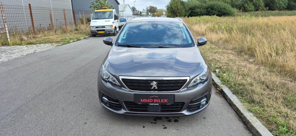 Peugeot 308 1,5 BlueHDi 130 Allure+ SW 5d