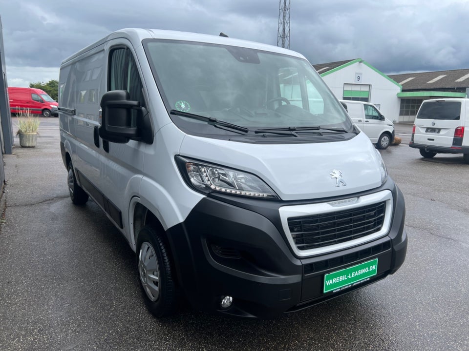 Peugeot Boxer 333 2,2 BlueHDi 165 L2H1 Premium