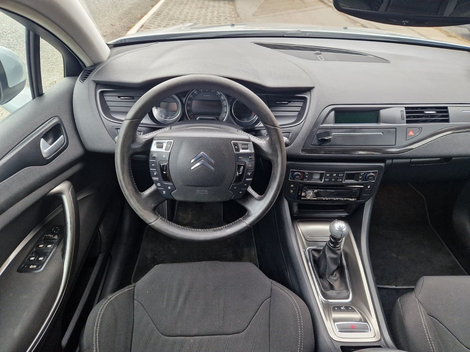Citroën C5 2,0 HDi 140 Comfort Tourer 5d