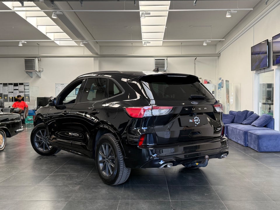 Ford Kuga 2,5 PHEV ST-Line X CVT 5d