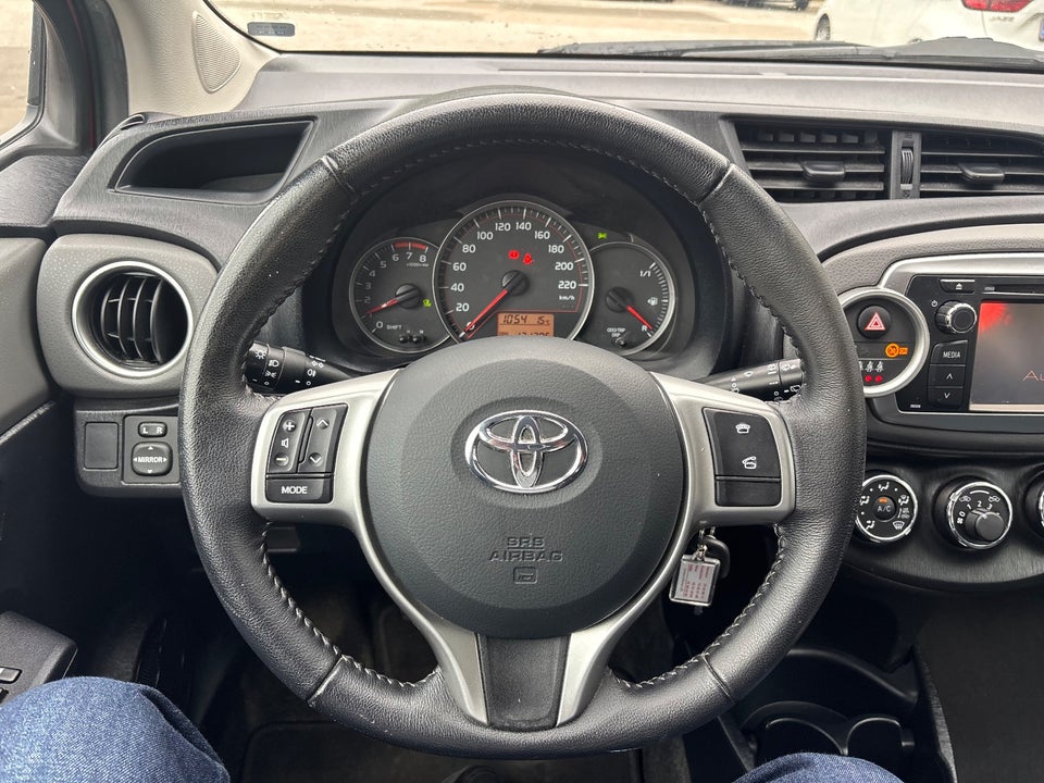 Toyota Yaris 1,3 VVT-i T1 5d