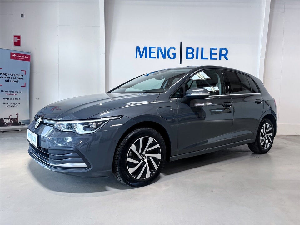 VW Golf VIII 1,4 eHybrid DSG 5d