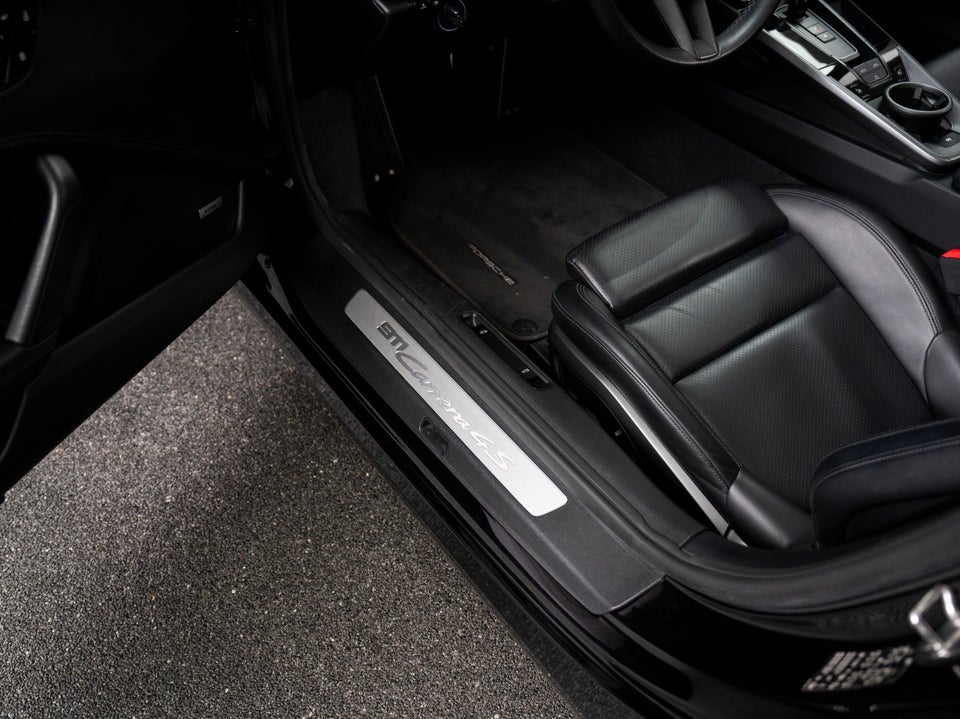 Porsche 911 Carrera 4S 3,0 Cabriolet PDK 2d
