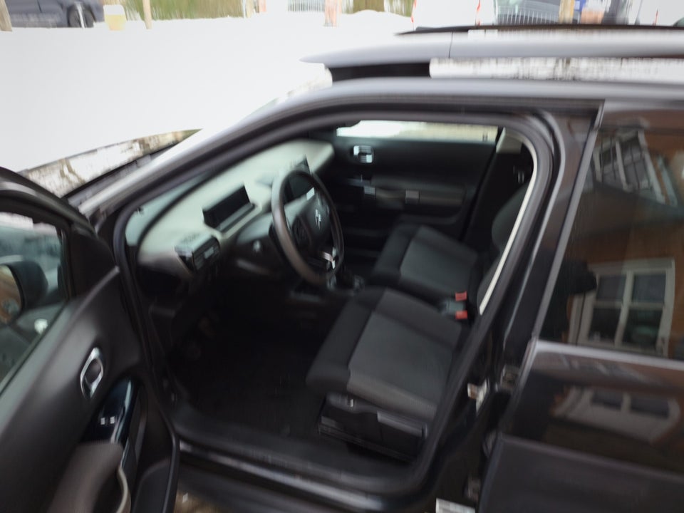 Citroën C4 Cactus 1,6 BlueHDi 100 Feel Van 5d