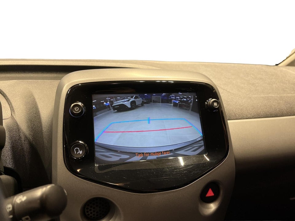 Toyota Aygo 1,0 VVT-i x-press 5d