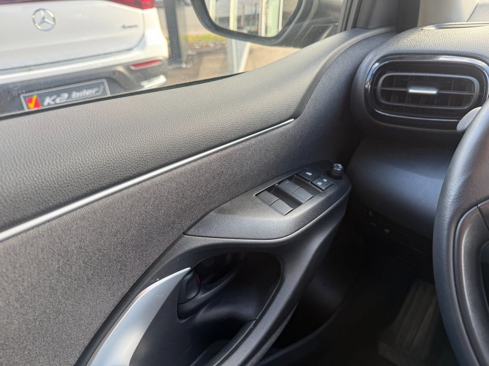 Toyota Yaris 1,5 Hybrid Active Tech+ Design e-CVT 5d