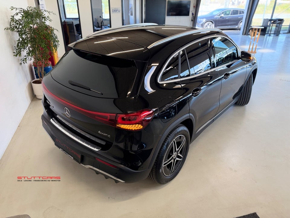 Mercedes EQA300 AMG Line 4Matic 5d