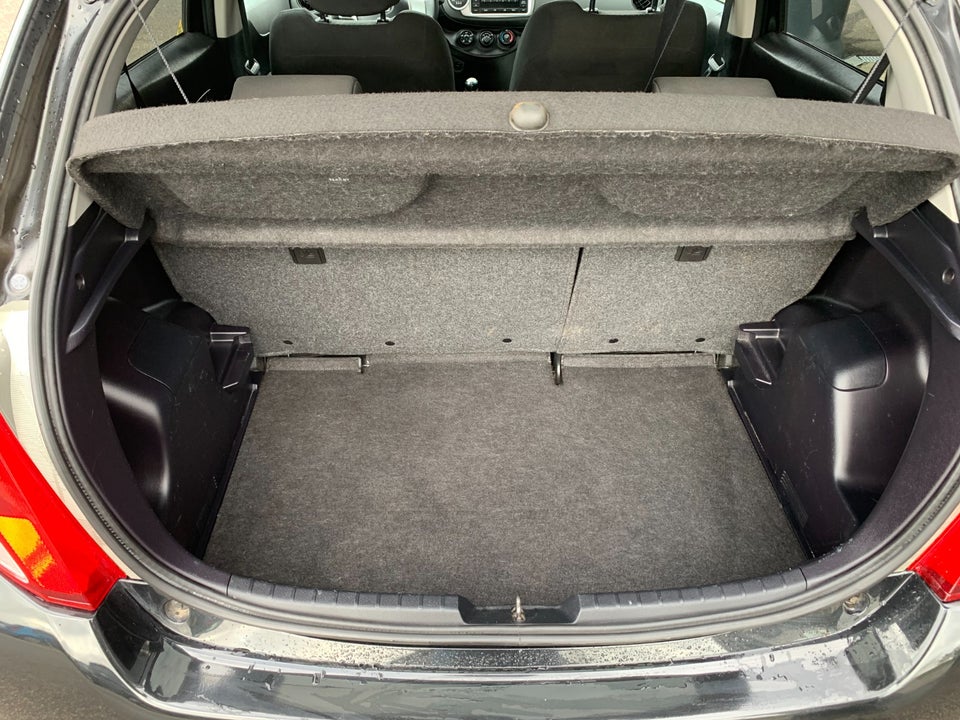 Toyota Yaris 1,0 VVT-i T1 5d