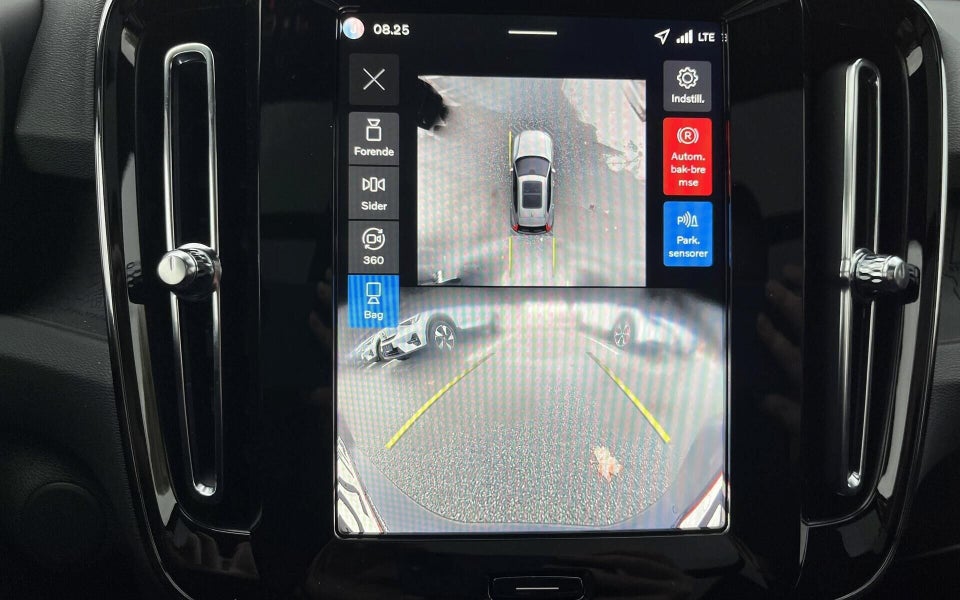 Volvo EX40 Extended Range Black Edition 5d