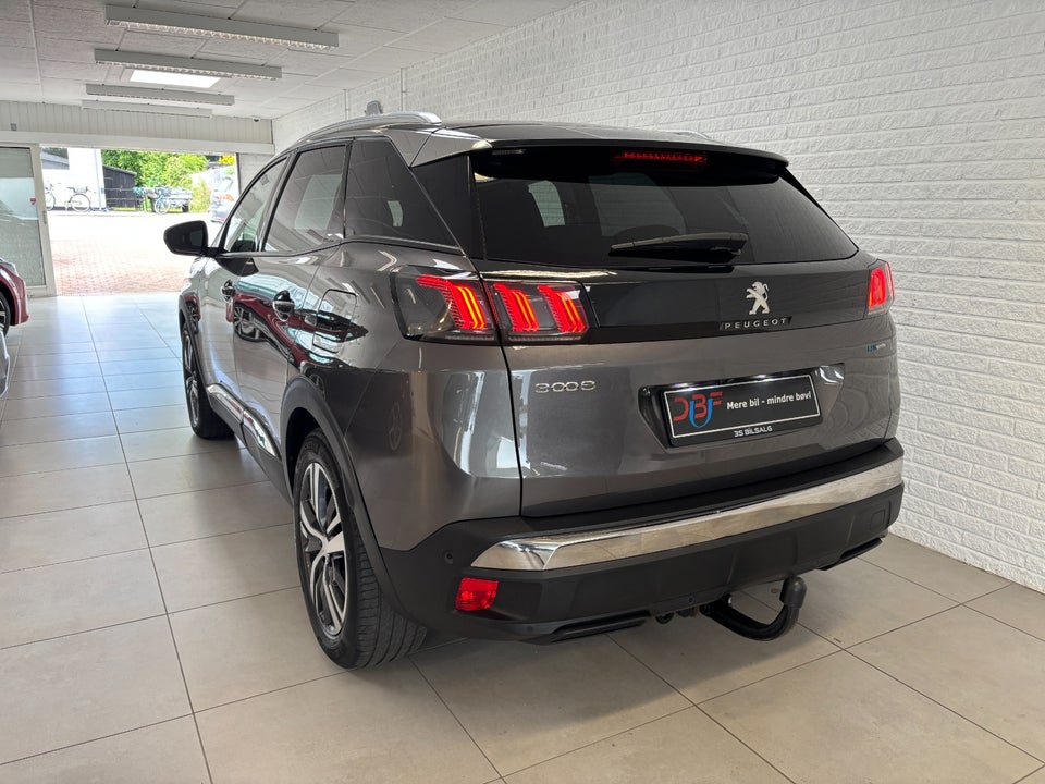 Peugeot 3008 1,6 Hybrid First Selection EAT8 5d