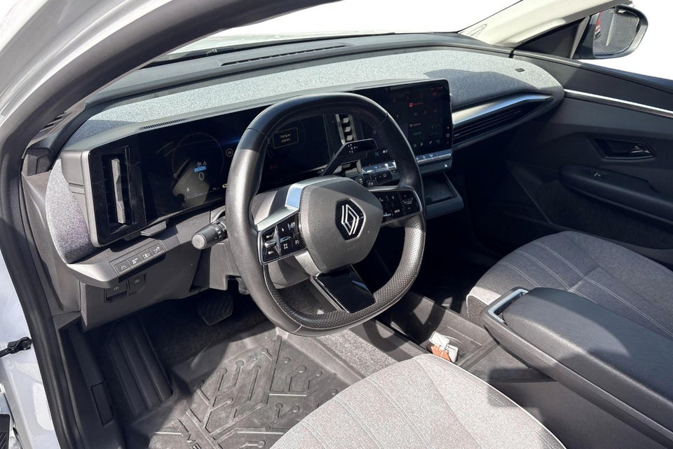 Renault Megane E-Tech 40 Equilibre 5d