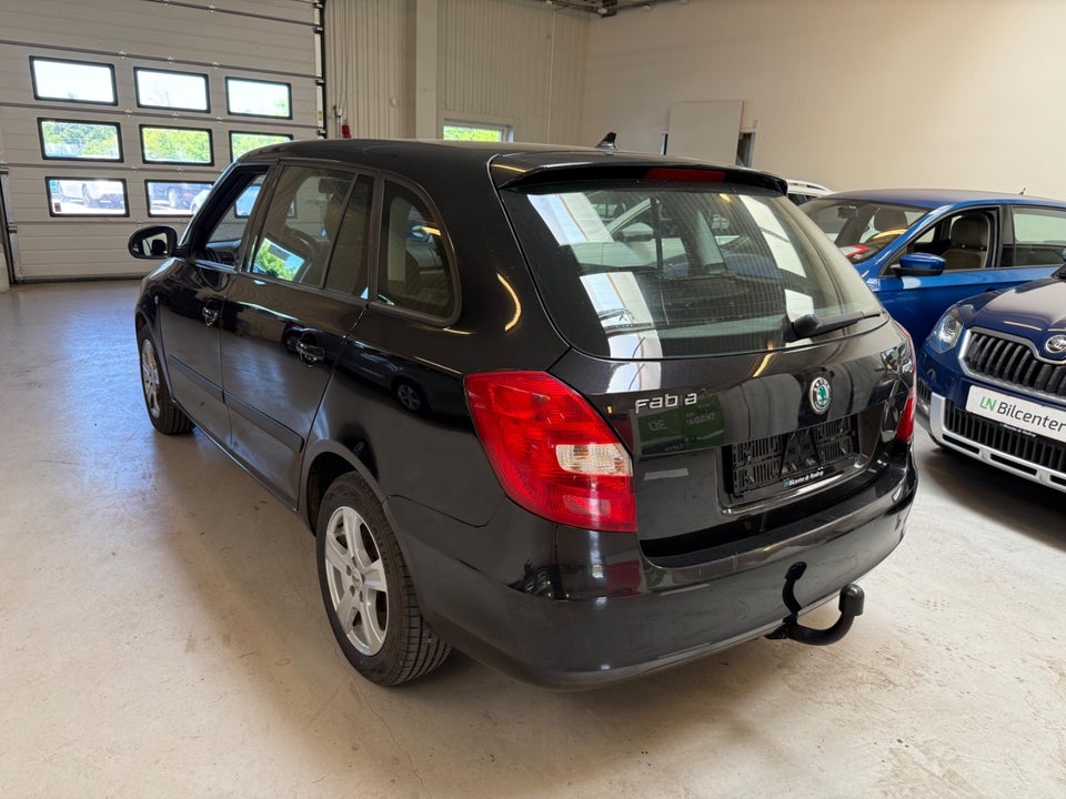Skoda Fabia 1,2 12V Ambiente Combi 5d