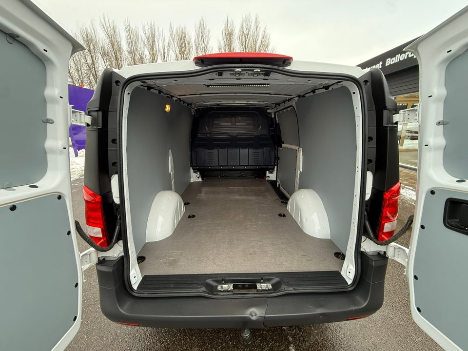 Mercedes Vito 114 2,0 CDi Kassevogn aut. L RWD