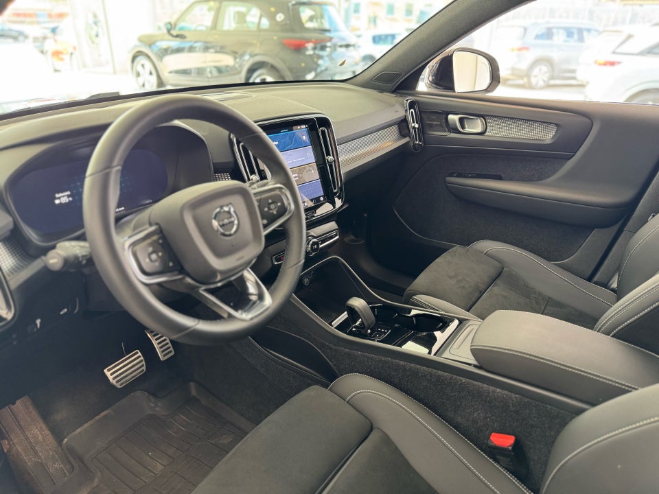 Volvo XC40 P6 ReCharge Pro 5d