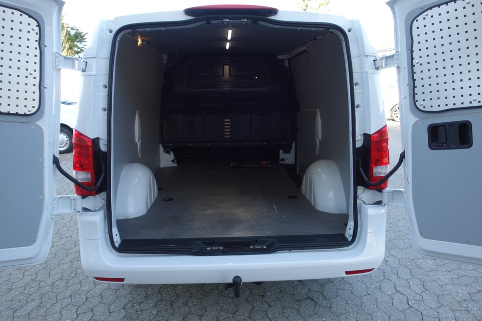 Mercedes Vito 114 2,0 CDi Kassevogn aut. L RWD