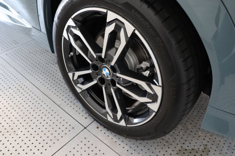 BMW iX2 xDrive30 M-Sport 5d
